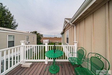 *$5,000 towards lot rent* Welcome to this impeccable 3-Bedroom - photo 3