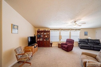 *$5,000 towards lot rent* Welcome to this impeccable 3-Bedroom - photo 10