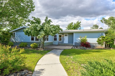 Columbia River Home For Sale in Dallesport Washington