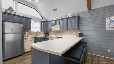 This top-floor 2BR/2BA unit offers privacy, thoughtful upgrades - photo 8