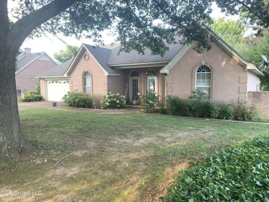 (private lake, pond, creek) Home Sale Pending in Senatobia Mississippi