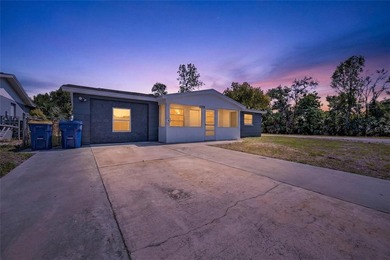 Welcome Home! This beautifully reimagined 3-bedroom, 2-bathroom - photo 5
