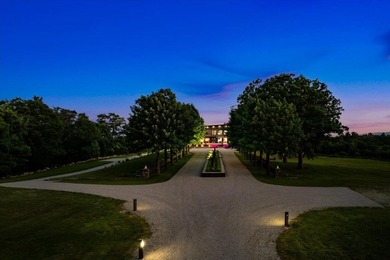 One of New England's most unique & premiere properties, a - photo 7