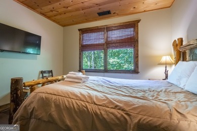Are you looking for an ACTIVE SHORT TERM RENTAL PROPERTY with - photo 33
