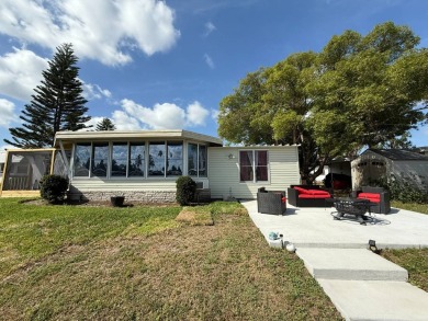 Lake Home For Sale in Leesburg, Florida