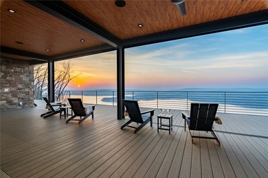 Designed by Polk Stanley Wilcox Architects and engineered into - photo 15