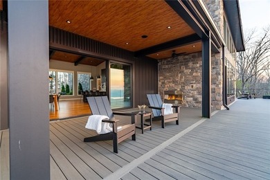 Designed by Polk Stanley Wilcox Architects and engineered into - photo 16