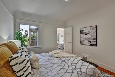 Beautiful Central Sunset semi-detached home ideally located just - photo 17