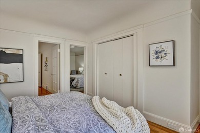 Beautiful Central Sunset semi-detached home ideally located just - photo 23