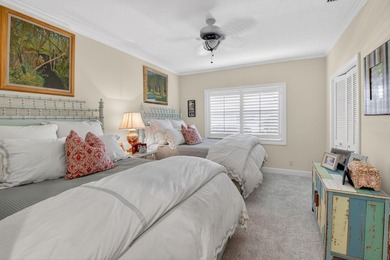 Pristine, traditional home offering 3 bedrooms/den with over - photo 40