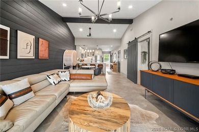 Stunning remodeled top-floor condo in a prime Lake Ozark - photo 6