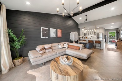 Stunning remodeled top-floor condo in a prime Lake Ozark - photo 8