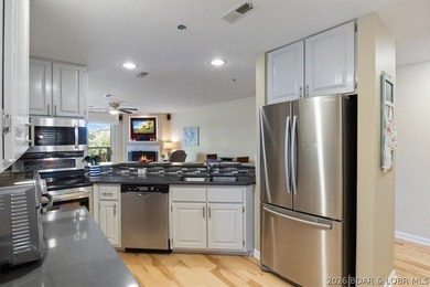 Seller offering a $5,000 Credit toward living room furniture & - photo 6
