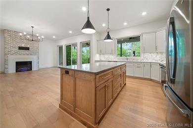 Impressive brand new construction in the sought-after Porto Cima - photo 9