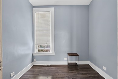 Welcome to this spacious Chicago home offering room to spread - photo 10