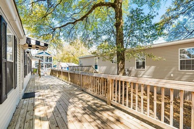MUST SEE... EXCELLENT LOCATION ON LARGE DOUBLE LOT NEAR THE - photo 12