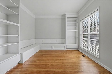 Welcome home to this spacious and well-designed property - photo 12