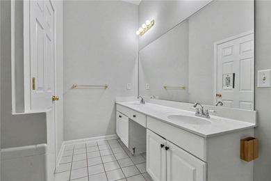 Welcome home to this spacious and well-designed property - photo 13