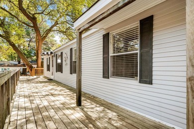 MUST SEE... EXCELLENT LOCATION ON LARGE DOUBLE LOT NEAR THE - photo 16