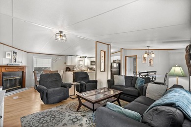 MUST SEE... EXCELLENT LOCATION ON LARGE DOUBLE LOT NEAR THE - photo 18