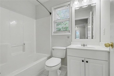 Welcome home to this spacious and well-designed property - photo 18