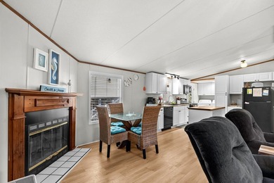 MUST SEE... EXCELLENT LOCATION ON LARGE DOUBLE LOT NEAR THE - photo 22