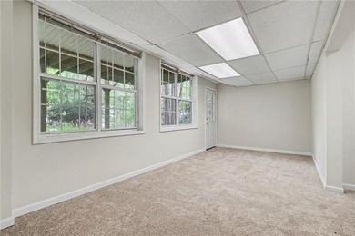 Welcome home to this spacious and well-designed property - photo 26