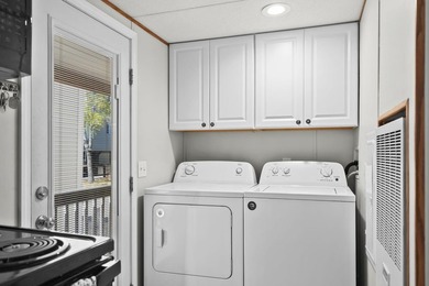MUST SEE... EXCELLENT LOCATION ON LARGE DOUBLE LOT NEAR THE - photo 27