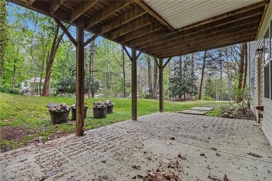 Welcome home to this spacious and well-designed property - photo 29
