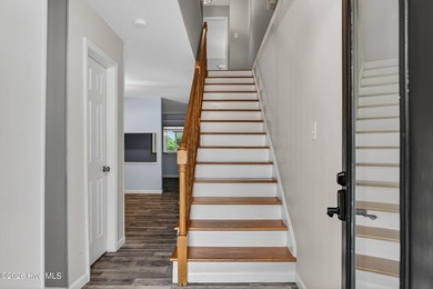 Welcome to 97 Quarterdeck, a charming, well maintained townhome - photo 5