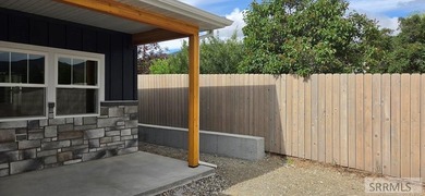 Enjoy stunning mountain views from this beautiful new custom - photo 2