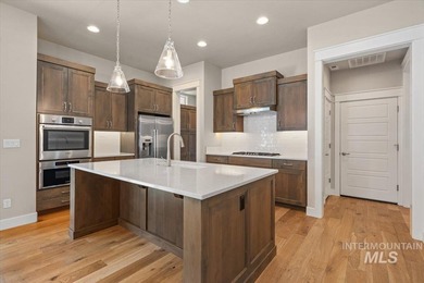 The PRAIRIE HARVEST floorplan by Brighton offers stylish - photo 5