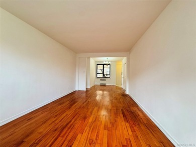 Welcome to a Spacious and well-maintained two-bedroom co-op - photo 7