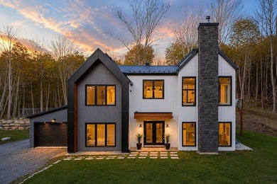 (private lake, pond, creek) Home For Sale in Ogden Quebec