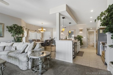 This light-filled condo with three bedrooms and three bathrooms - photo 5