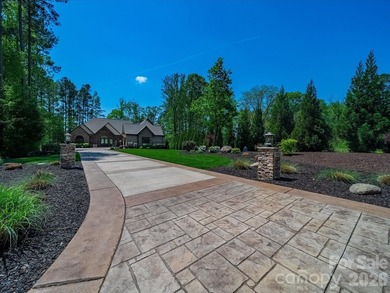 Welcome to your own private waterfront oasis in the prestigious - photo 5