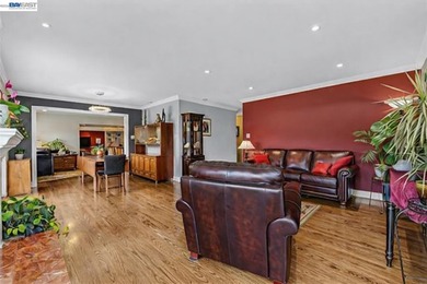 MAJOR Price Improvement! Reduced by $100,000. Exceptional Value! - photo 18