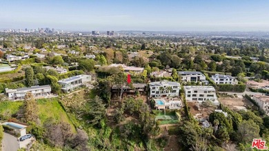 BANK OWNED ocean-view Riviera fixer. Offering one of the most - photo 12