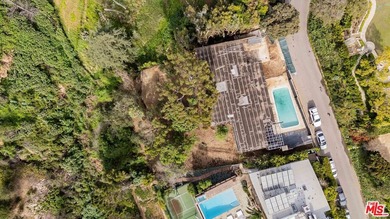 BANK OWNED ocean-view Riviera fixer. Offering one of the most - photo 14