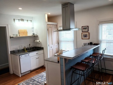 Ocean House is an eleven unit, mixed use, historic property - photo 20