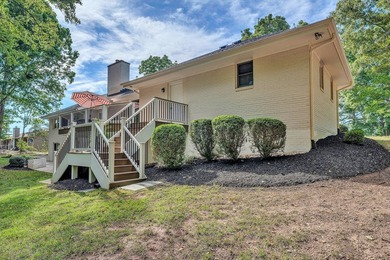 Beautiful Contemporary open floorplan @2,000 finished sq ft - photo 28