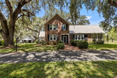 Lake Home For Sale in Trenton, Florida
