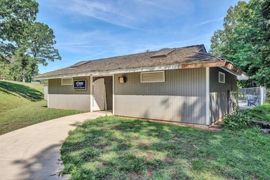 Beautiful Contemporary open floorplan @2,000 finished sq ft - photo 45