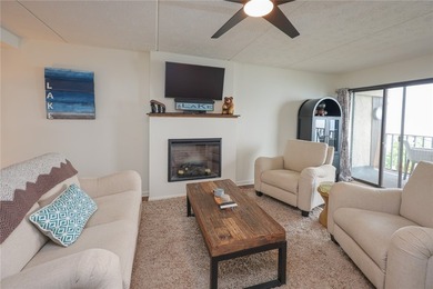 Experience luxury lakefront living in this stunning waterfront - photo 14
