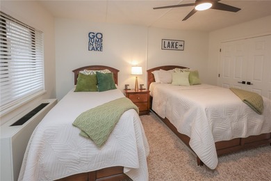 Experience luxury lakefront living in this stunning waterfront - photo 19