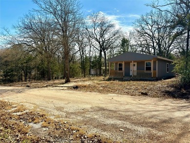 Cedar Creek Lake Home For Sale in Mabank Texas