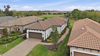 Welcome to resort-style living in the highly sought-after - photo 2