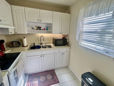 Welcome to this charming one-bedroom, one-and-a-half-bath - photo 11