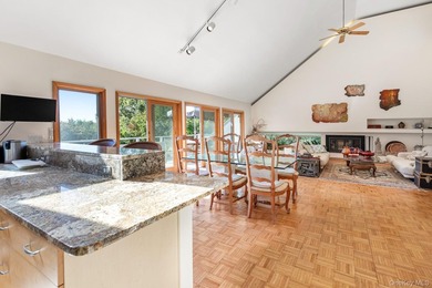 Discover a hidden gem with breathtaking water views in the - photo 14