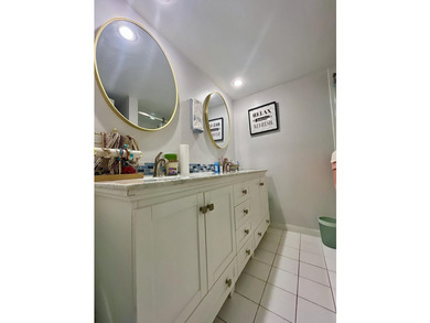 Bright, fully renovated and turnkey 2BR/2.5BA townhome in Lago - photo 14